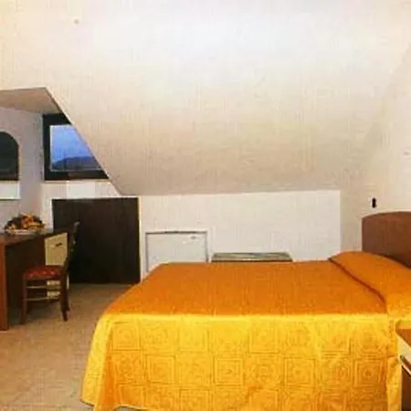 C0c00n Garden Hotel 3*