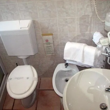 Hotel C0c00n Garden Pescasseroli