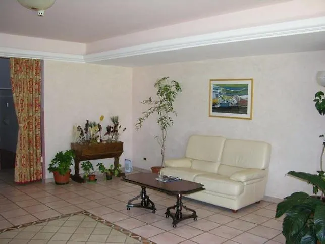 C0c00n Garden 3* Пескассероли