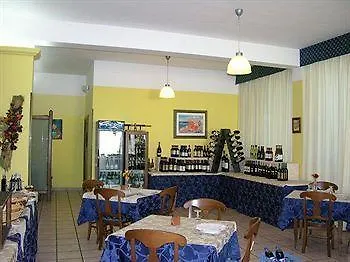 Отель C0c00n Garden Пескассероли